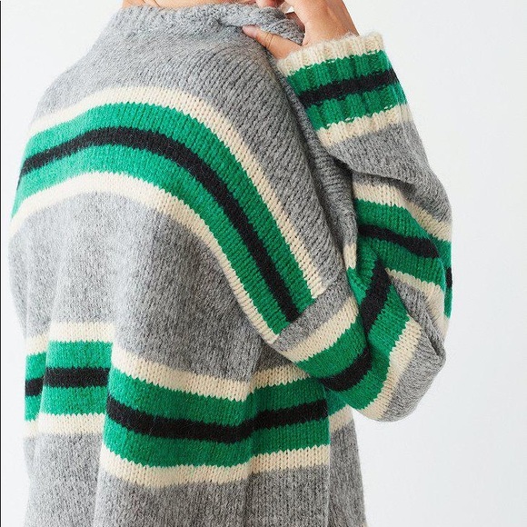 NWT UO Boyfriend Slouchy Striped Oversized Sweater - Picture 4 of 8